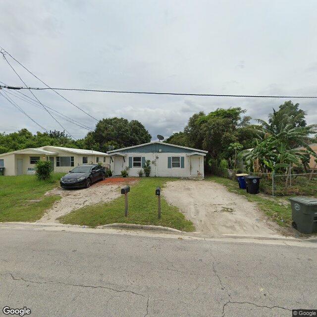 4 bedroom Multifamily at 1219 Ave M Fort Pierce FL