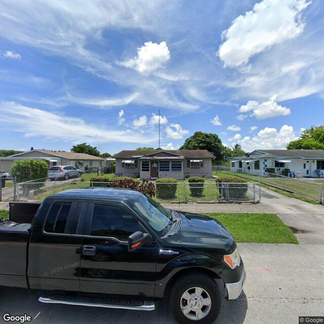 2614 NW 25th St