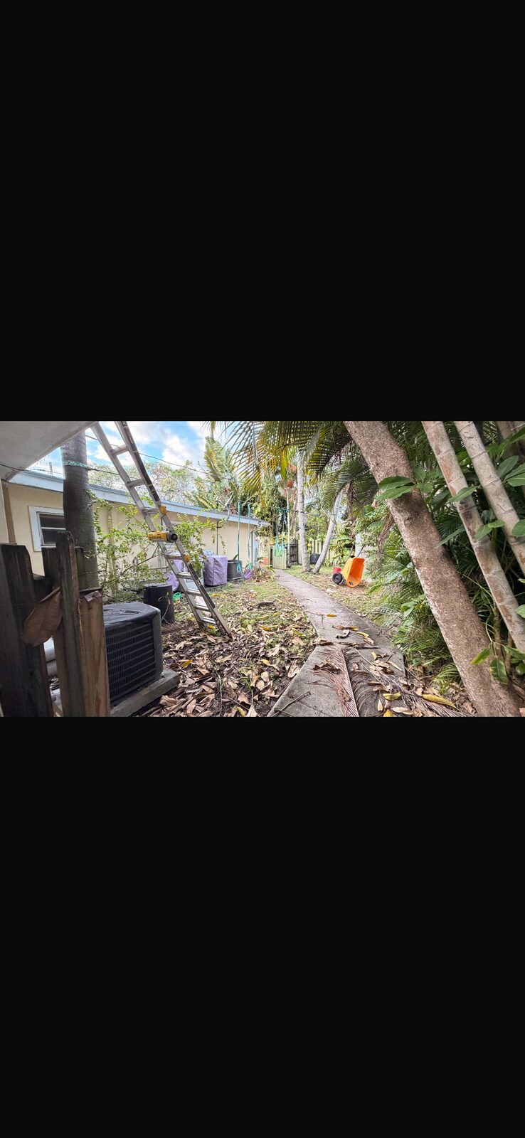 3 bedroom CBS at 2627 NE 213th St Miami FL