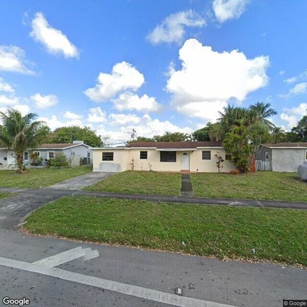 3 bedroom SFH at 6211 NW 19th St Sunrise