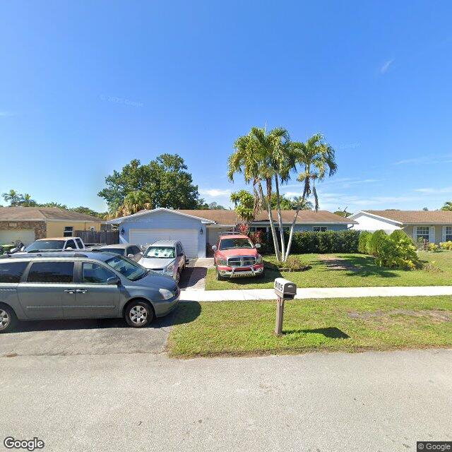 8105 NW 74th Terr