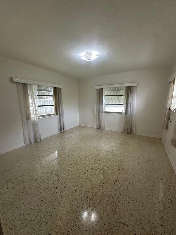 2 bedroom SFH at 917 N 17th Ave Hollywood